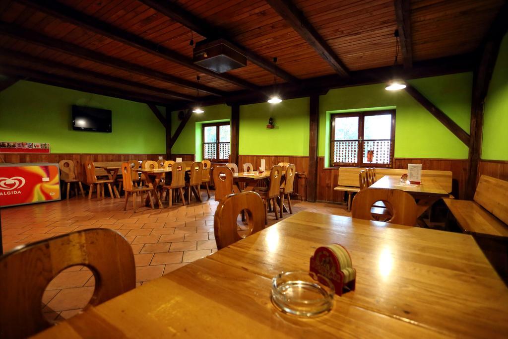 Šatov 萨托斯科酸橙旅馆酒店 外观 照片