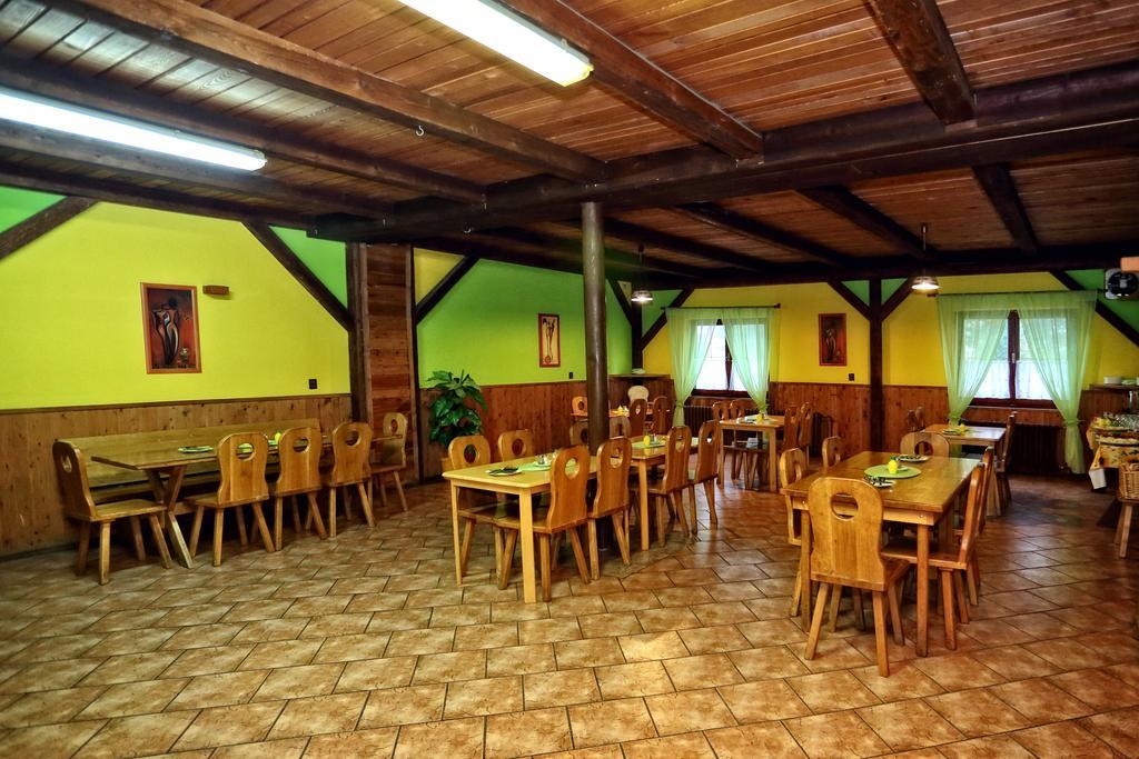 Šatov 萨托斯科酸橙旅馆酒店 外观 照片