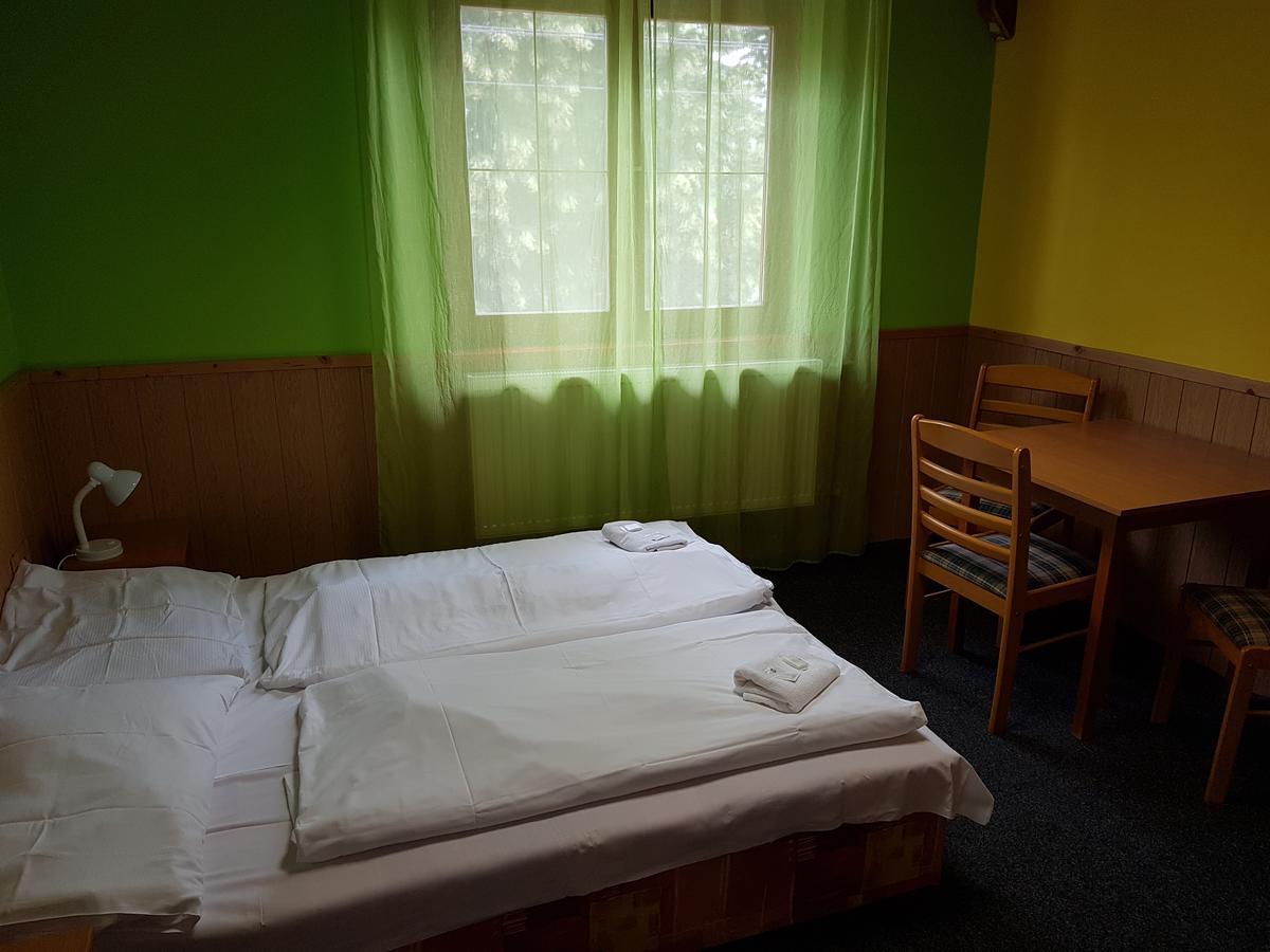 Šatov 萨托斯科酸橙旅馆酒店 外观 照片