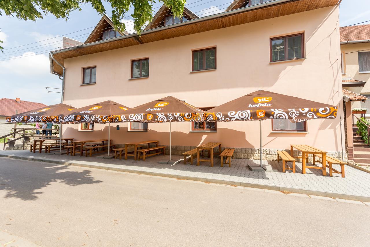 Šatov 萨托斯科酸橙旅馆酒店 外观 照片